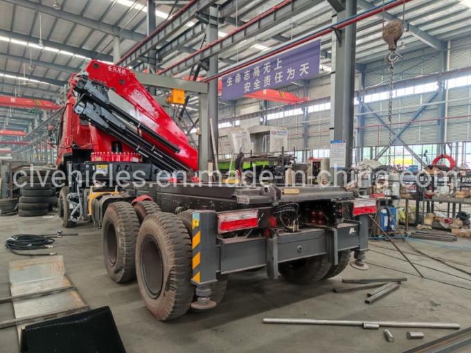 Dongfeng 6X4 20t 13.9m Folding Arm Crane Truck for Nigeria